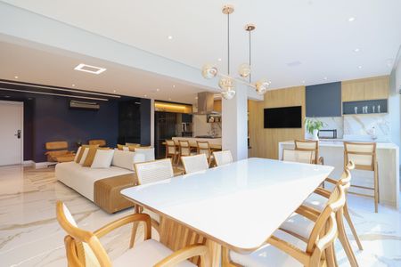 Apartamento à venda com 150m², 3 quartos e 2 vagasVaranda