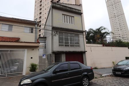 Casa para alugar com 180m², 3 quartos e 2 vagasFachada