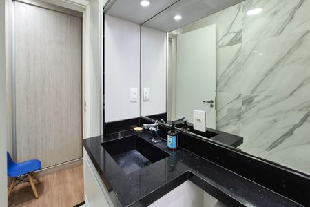 Apartamento à venda com 60m², 2 quartos e 1 vaga Apartamento à venda com 60m², 2 quartos e 1 vagaBanheiro da Suíte