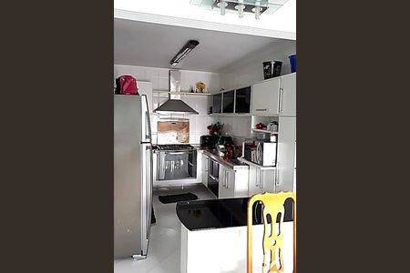 Casa à venda com 3 quartos, 131m² em Jardim Bela Vista, Santo André