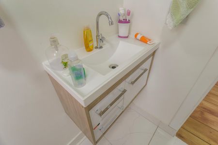 Apartamento à venda com 62m², 2 quartos e 1 vaga Apartamento à venda com 62m², 2 quartos e 1 vagaBanheiro