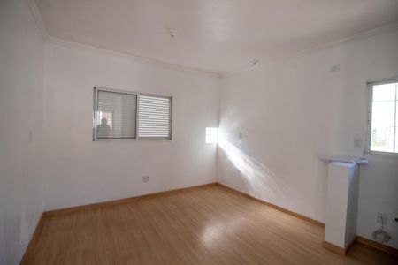 Suíte de casa para alugar com 1 quarto, 80m² em Parque Ipe, São Paulo