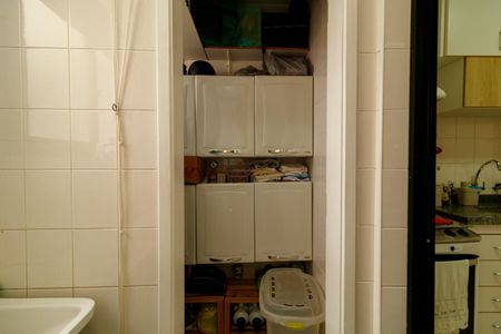 Apartamento à venda com 68m², 3 quartos e 2 vagas Apartamento à venda com 68m², 3 quartos e 2 vagasÁrea de Serviço