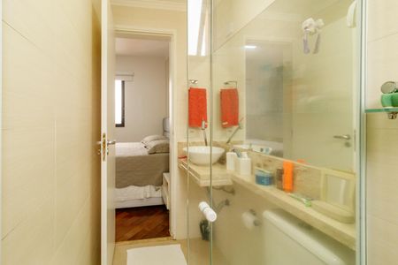 Apartamento à venda com 68m², 3 quartos e 2 vagas Apartamento à venda com 68m², 3 quartos e 2 vagasBanheiro da Suíte