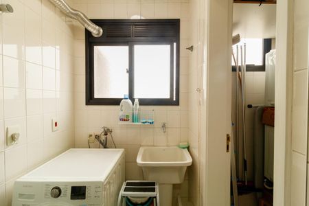 Apartamento à venda com 68m², 3 quartos e 2 vagas Apartamento à venda com 68m², 3 quartos e 2 vagasÁrea de Serviço