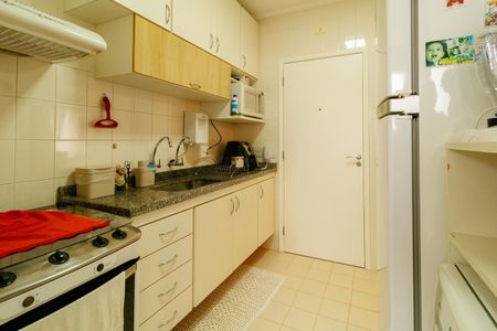Apartamento à venda com 68m², 3 quartos e 2 vagas Apartamento à venda com 68m², 3 quartos e 2 vagasCozinha