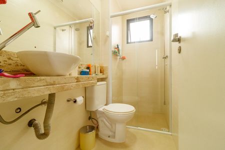 Apartamento à venda com 68m², 3 quartos e 2 vagas Apartamento à venda com 68m², 3 quartos e 2 vagasBanheiro da Suíte