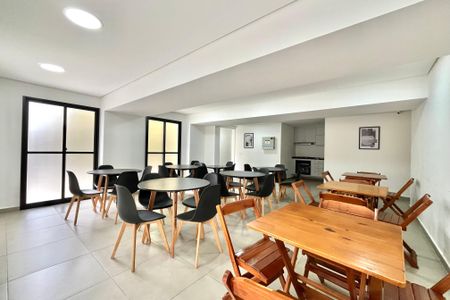 Apartamento à venda com 40m², 2 quartos e 1 vaga Apartamento à venda com 40m², 2 quartos e 1 vagaÁrea comum - Salão de festas