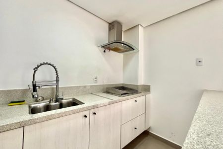 Apartamento à venda com 40m², 2 quartos e 1 vaga Apartamento à venda com 40m², 2 quartos e 1 vagaÁrea comum - Churrasqueira