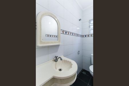 Casa à venda com 200m², 3 quartos e 4 vagas Casa à venda com 200m², 3 quartos e 4 vagasLavabo