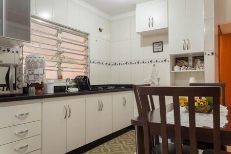 Casa à venda com 150m², 3 quartos e 3 vagas Casa à venda com 150m², 3 quartos e 3 vagasCozinha