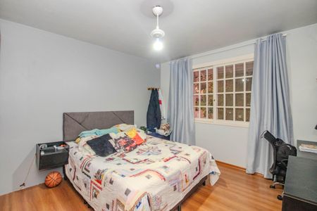 Casa à venda com 380m², 3 quartos e 4 vagas Casa à venda com 380m², 3 quartos e 4 vagasQuarto 1