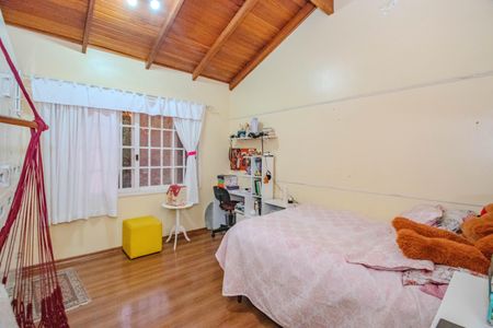 Casa à venda com 380m², 3 quartos e 4 vagas Casa à venda com 380m², 3 quartos e 4 vagasQuarto 2