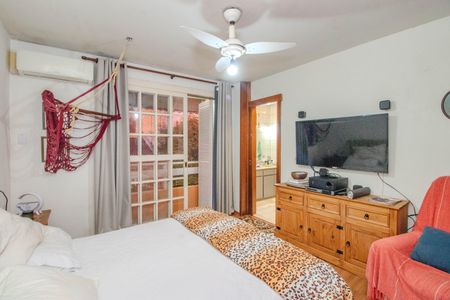 Casa à venda com 380m², 3 quartos e 4 vagas Casa à venda com 380m², 3 quartos e 4 vagasSuíte