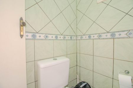 Casa à venda com 380m², 3 quartos e 4 vagas Casa à venda com 380m², 3 quartos e 4 vagasBanheiro Social 2