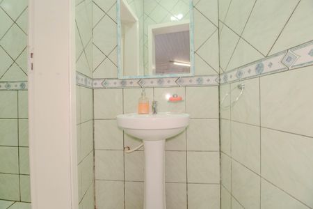 Casa à venda com 380m², 3 quartos e 4 vagas Casa à venda com 380m², 3 quartos e 4 vagasBanheiro Social 2