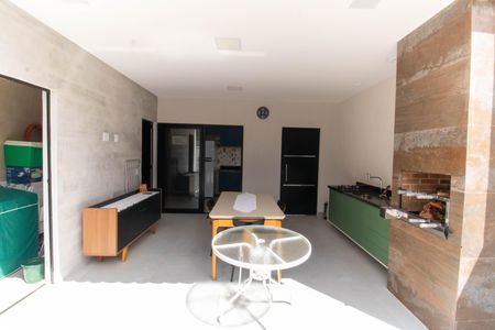 Casa à venda com 123m², 3 quartos e 2 vagas Casa à venda com 123m², 3 quartos e 2 vagasÁrea externa