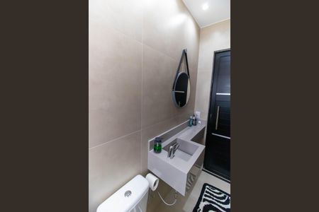 Casa à venda com 123m², 3 quartos e 2 vagas Casa à venda com 123m², 3 quartos e 2 vagasBanheiro Social