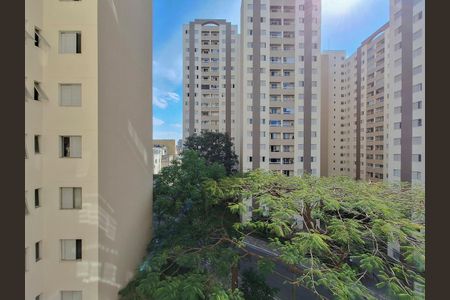 Apartamento à venda com 65m², 3 quartos e 1 vaga Apartamento à venda com 65m², 3 quartos e 1 vagaVista da Sacada