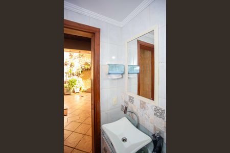 Casa à venda com 153m², 3 quartos e 2 vagasBanheiro de serviço