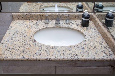 Casa à venda com 153m², 3 quartos e 2 vagasBanheiro Social