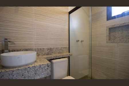 Casa de condomínio à venda com 300m², 4 quartos e 2 vagasBanheiro da Suíte 2