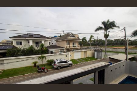 Casa de condomínio à venda com 300m², 4 quartos e 2 vagasSacada da Suíte 2