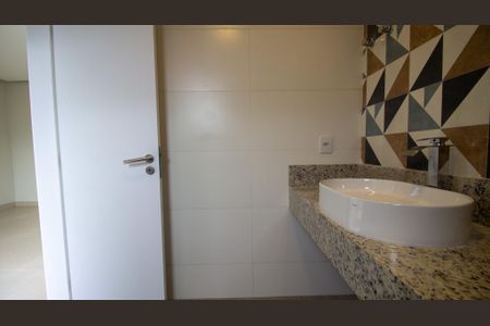 Casa de condomínio à venda com 300m², 4 quartos e 2 vagasBanheiro da Suíte 3