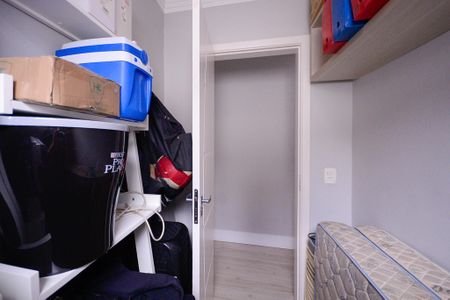 Casa à venda com 200m², 3 quartos e 2 vagas Casa à venda com 200m², 3 quartos e 2 vagasCloset Suíte 2