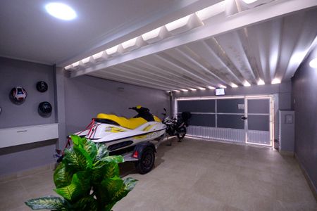 Casa à venda com 200m², 3 quartos e 2 vagas Casa à venda com 200m², 3 quartos e 2 vagasGaragem