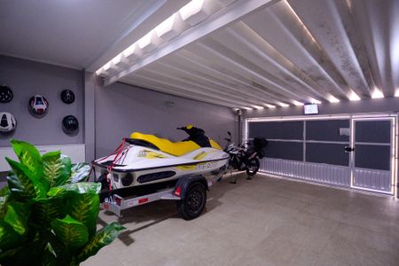 Casa à venda com 200m², 3 quartos e 2 vagas Casa à venda com 200m², 3 quartos e 2 vagasGaragem