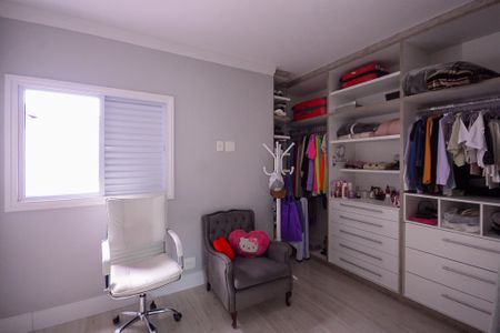 Casa à venda com 200m², 3 quartos e 2 vagas Casa à venda com 200m², 3 quartos e 2 vagasQuarto