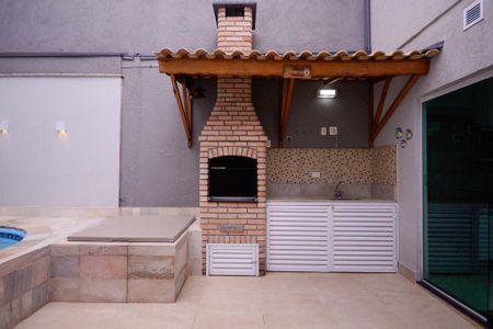 Casa à venda com 200m², 3 quartos e 2 vagas Casa à venda com 200m², 3 quartos e 2 vagasÁrea de Lazer