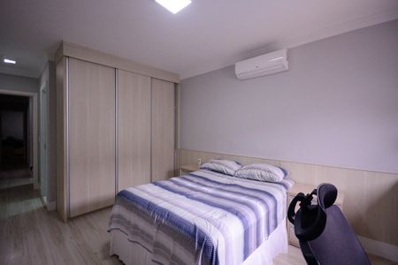 Casa à venda com 200m², 3 quartos e 2 vagas Casa à venda com 200m², 3 quartos e 2 vagasSuíte 2