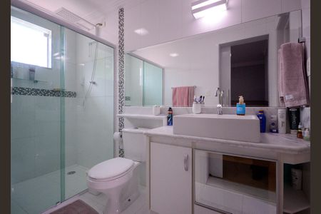 Casa à venda com 200m², 3 quartos e 2 vagas Casa à venda com 200m², 3 quartos e 2 vagasBanheiro Suíte 1