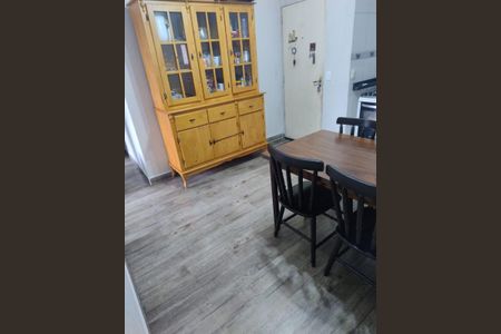Apartamento à venda com 56m², 2 quartos e 1 vaga Apartamento à venda com 56m², 2 quartos e 1 vagaSala