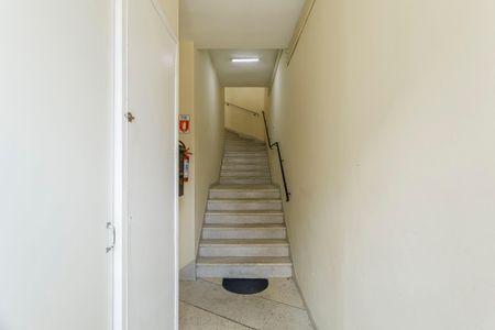 Apartamento para alugar com 74m², 2 quartos e sem vaga Apartamento para alugar com 74m², 2 quartos e sem vagaHall de entrada
