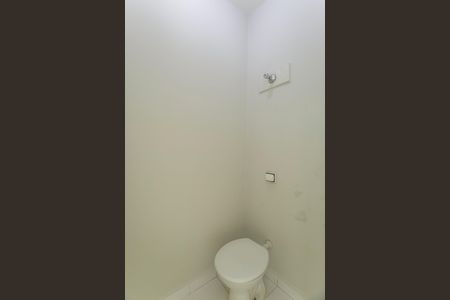 Apartamento para alugar com 74m², 2 quartos e sem vaga Apartamento para alugar com 74m², 2 quartos e sem vagaBanheiro de serviço