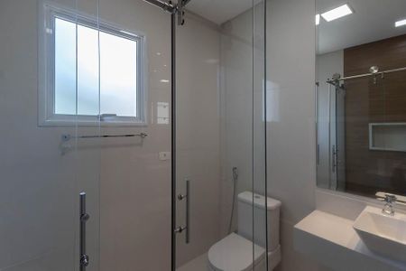 Casa à venda com 420m², 4 quartos e 6 vagasBanheiro da Suíte 3