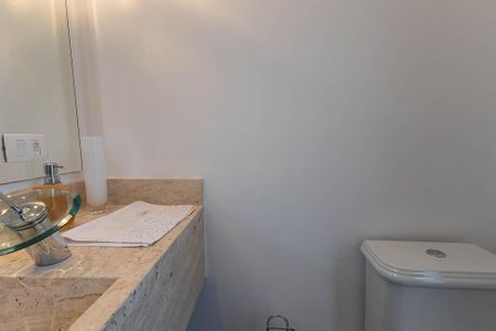 Casa à venda com 420m², 4 quartos e 6 vagasLavabo