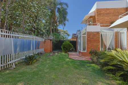 Casa à venda com 302m², 5 quartos e 3 vagasJardim