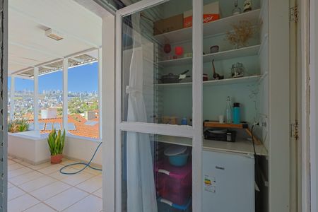 Casa à venda com 302m², 5 quartos e 3 vagasSuíte 2