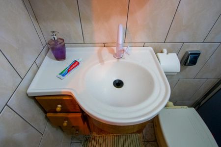 Casa à venda com 85m², 3 quartos e 1 vaga Casa à venda com 85m², 3 quartos e 1 vagaBanheiro social 2