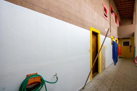 Casa à venda com 85m², 3 quartos e 1 vaga Casa à venda com 85m², 3 quartos e 1 vagaCorredor