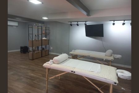 Casa à venda com 600m², 4 quartos e 4 vagas Casa à venda com 600m², 4 quartos e 4 vagasFoto 27