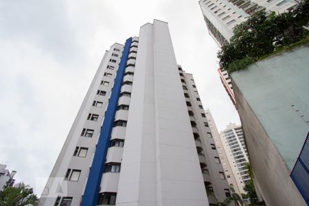 Apartamento à venda com 166m², 4 quartos e 2 vagas Apartamento à venda com 166m², 4 quartos e 2 vagasFachada