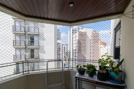 Apartamento à venda com 166m², 4 quartos e 2 vagas Apartamento à venda com 166m², 4 quartos e 2 vagasVaranda