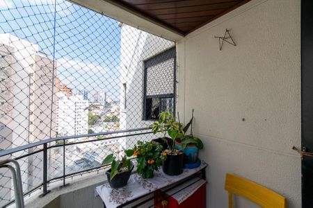 Apartamento à venda com 166m², 4 quartos e 2 vagas Apartamento à venda com 166m², 4 quartos e 2 vagasVaranda