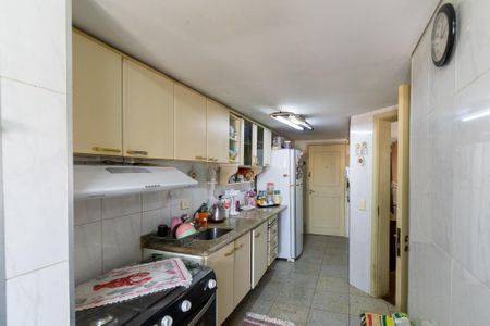 Apartamento à venda com 166m², 4 quartos e 2 vagas Apartamento à venda com 166m², 4 quartos e 2 vagasCozinha