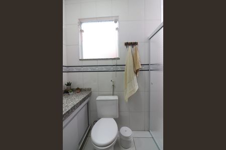 Casa de condomínio à venda com 205m², 3 quartos e 2 vagasBanheiro Social